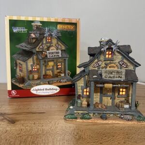 Lemax Vail Village Buck's Hunting Cabin Retired 2007 Illuminated Excellent